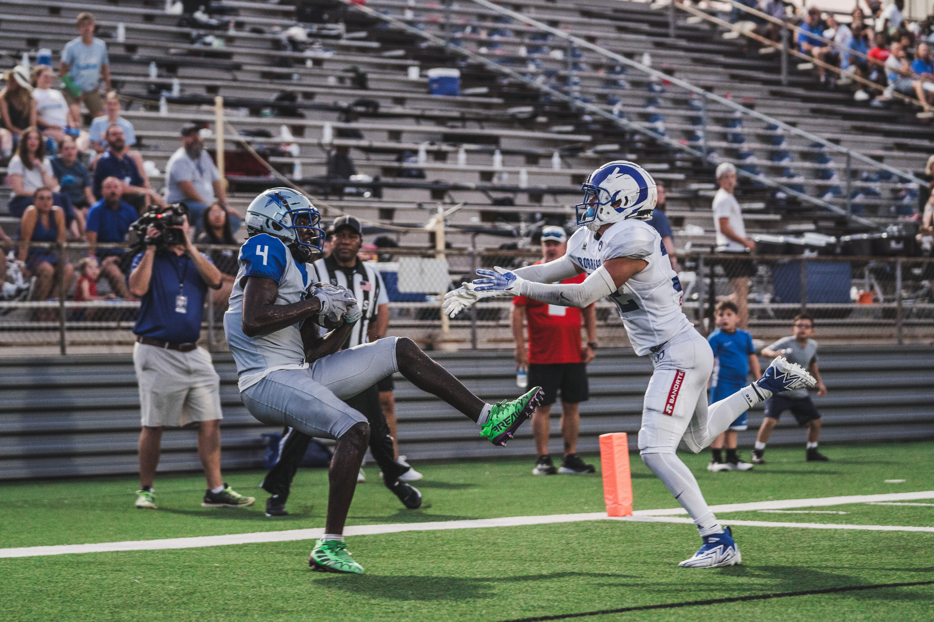 Devontae Mozee hauls in a touchdown pass from Tyler Webb (not pictured) for Kilgore College in the Rangers' 27-9 win over Monterrey Tech on Saturday. It was KC's 2024 season opener at home, at R.E. St. John Memorial Stadium, and also the Rangers' first-ever international game. KC (1-0) is off until hosting New Mexico Military on Sept. 14. (Photo by ALEX NABOR - ETBLITZ.COM)