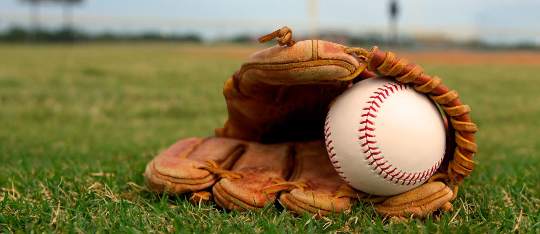 BASEBALL BALL & GLOVE